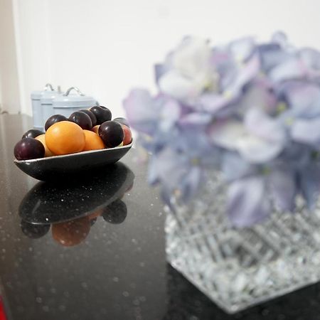 Luxury London Garden Home Sleep 7, 2 Mins To Metro Exteriör bild