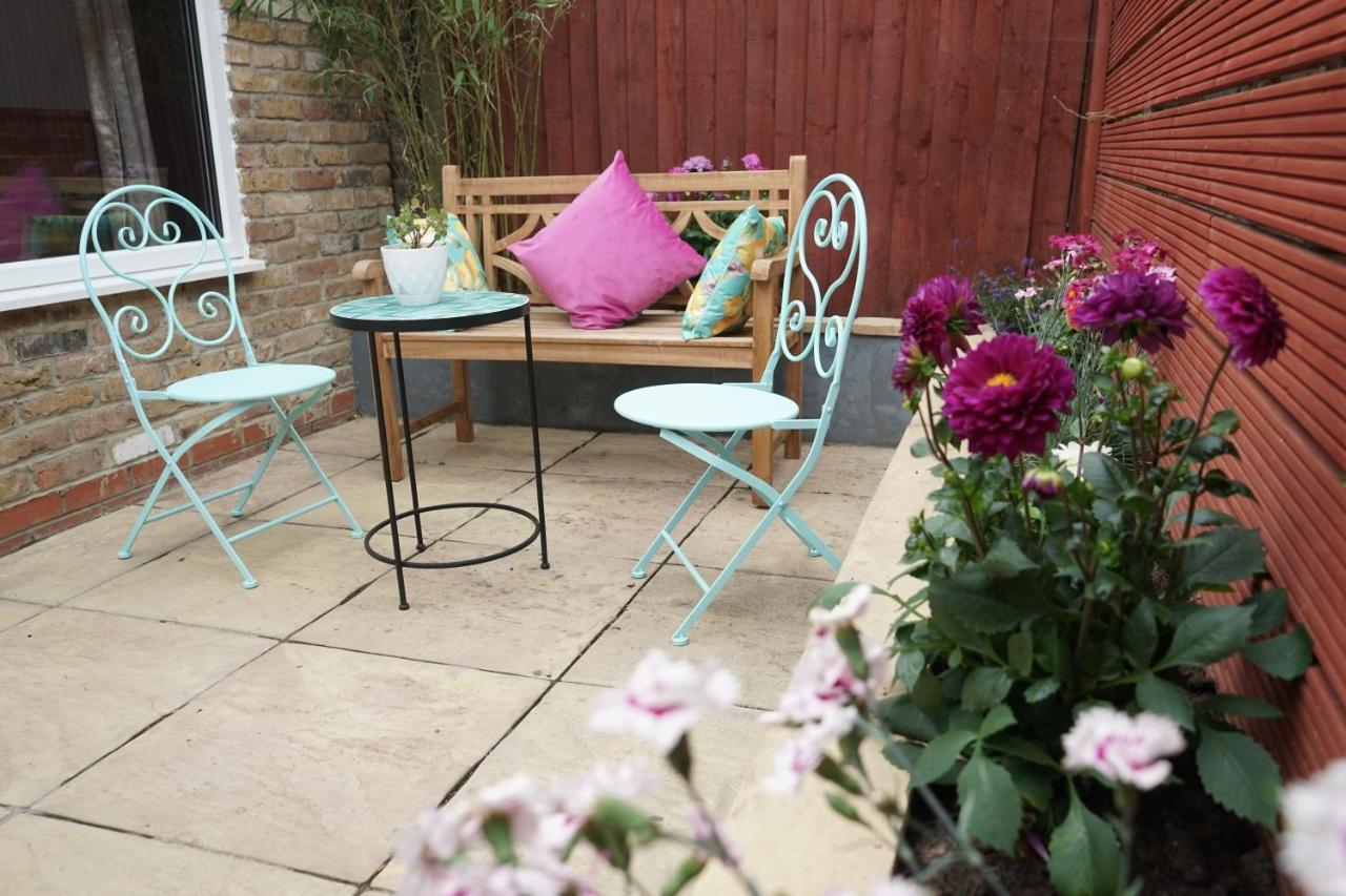 Luxury London Garden Home Sleep 7, 2 Mins To Metro Exteriör bild