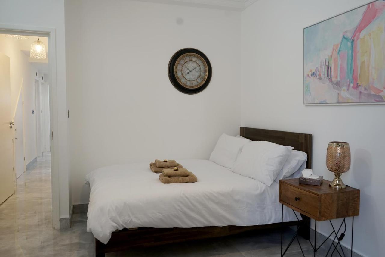Luxury London Garden Home Sleep 7, 2 Mins To Metro Exteriör bild